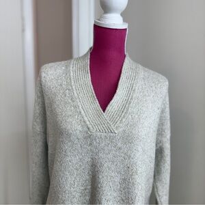 J. Jill Women's Ivory Cream Chunky Knit Sweater Pullover V Neck Size L Petite